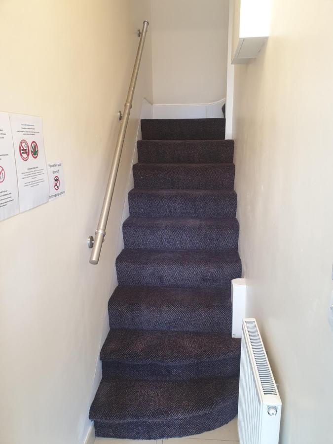 London Luxury Spacious 2 Bedroom Apartment 4 Mins From Ilford Stn. Free Parking Екстер'єр фото